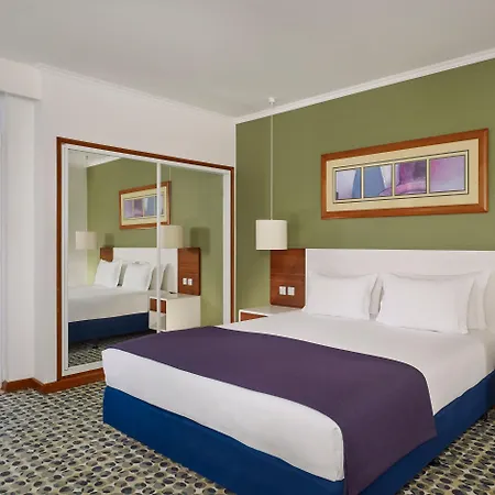 Algarve - Armacao De Pera, An Ihg Отель Армасан-де-Пера