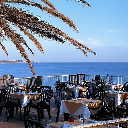 Hotel Algarve - Armação De Pêra, An Ihg Armação de Pêra