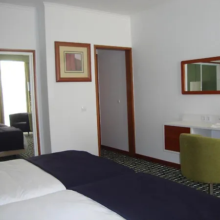 Отель Algarve - Armacao De Pera, An Ihg 4*