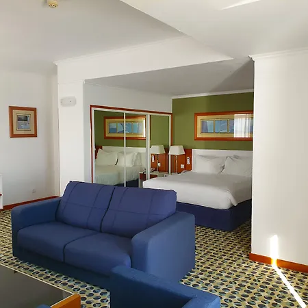 Algarve - Armacao De Pera, An Ihg 4*