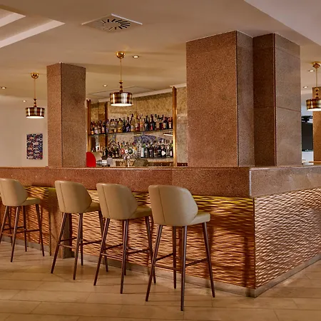 Algarve - Armacao De Pera, An Ihg ホテル