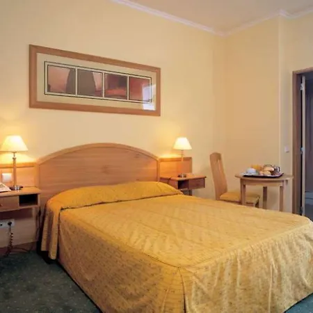 Algarve - Armacao De Pera, An Ihg ホテル 4*