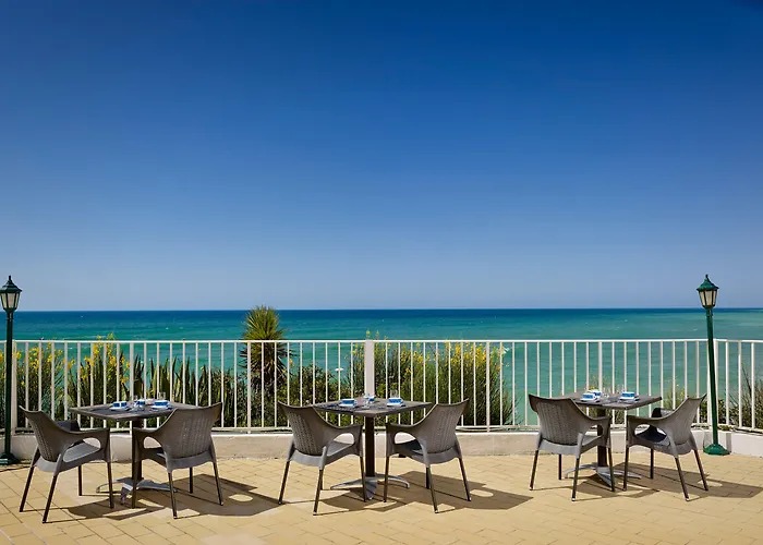 Hotell Algarve - Armacao De Pera, An Ihg